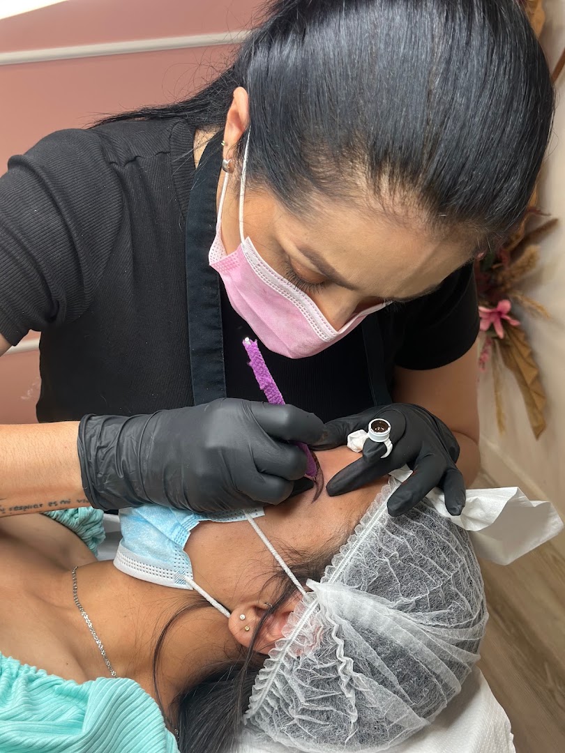 Paola Cardona Brows - Beauty Makeup · Fotos 1